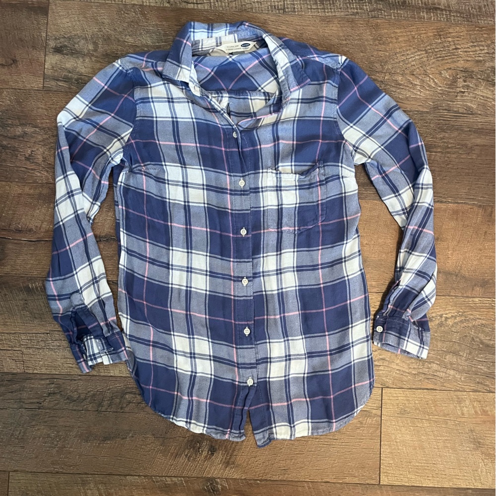 Old Navy Oversized Blue and Pink Plaid Flannel